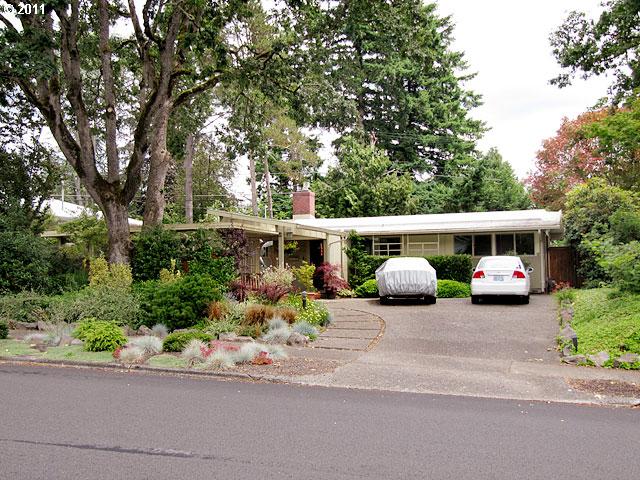 1640 SW HUNTINGTON AVE, Portland, Oregon