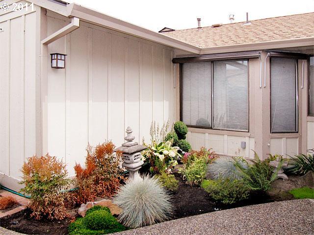 10300 SW GREENLEAF TER, Summerfield, Tigard, Oregon