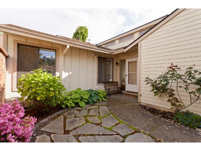 10270 SW GREENLEAF TER, Summerfield, Tigard, Oregon